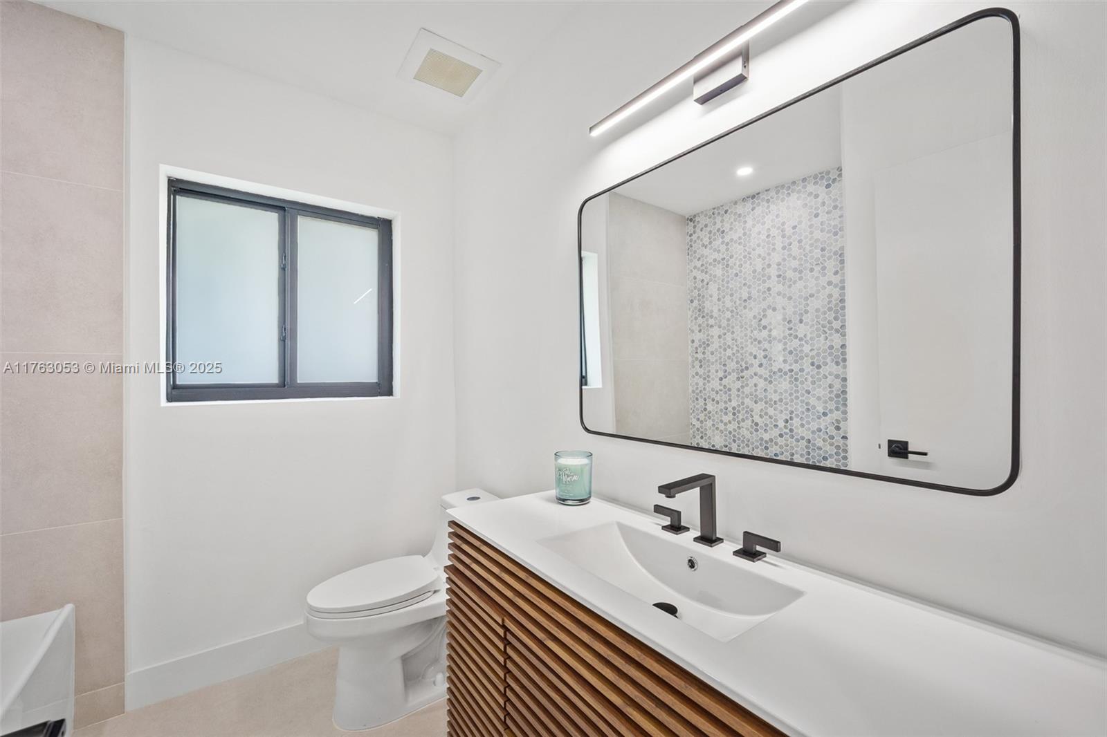 2467 Southwest 13th Street Miami, FL 33145 - Photo 10 of 27