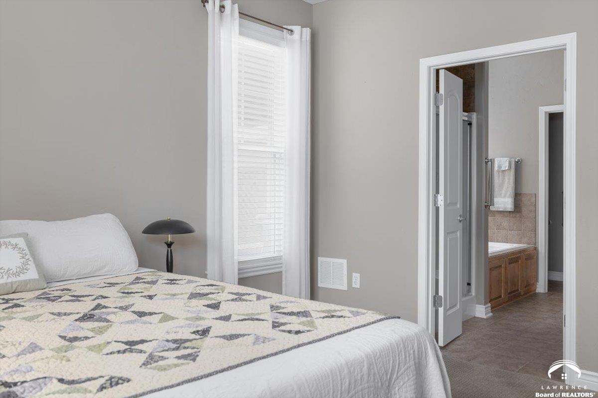 5249 Carson Place Lawrence, KS 66049 - Photo 17 of 25