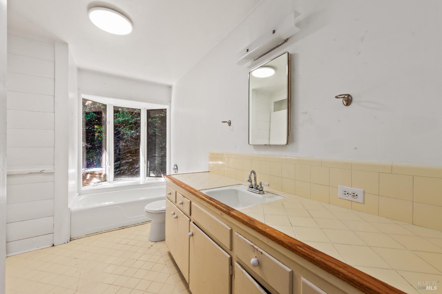 2 Baytree Lane San Anselmo, CA 94960 - Photo 14 of 23