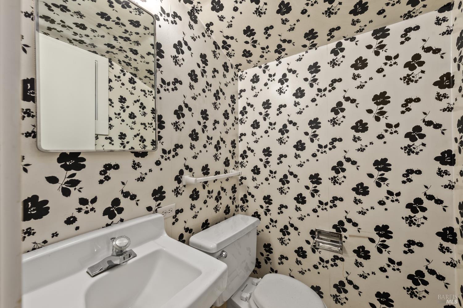 2 Baytree Lane San Anselmo, CA 94960 - Photo 18 of 23