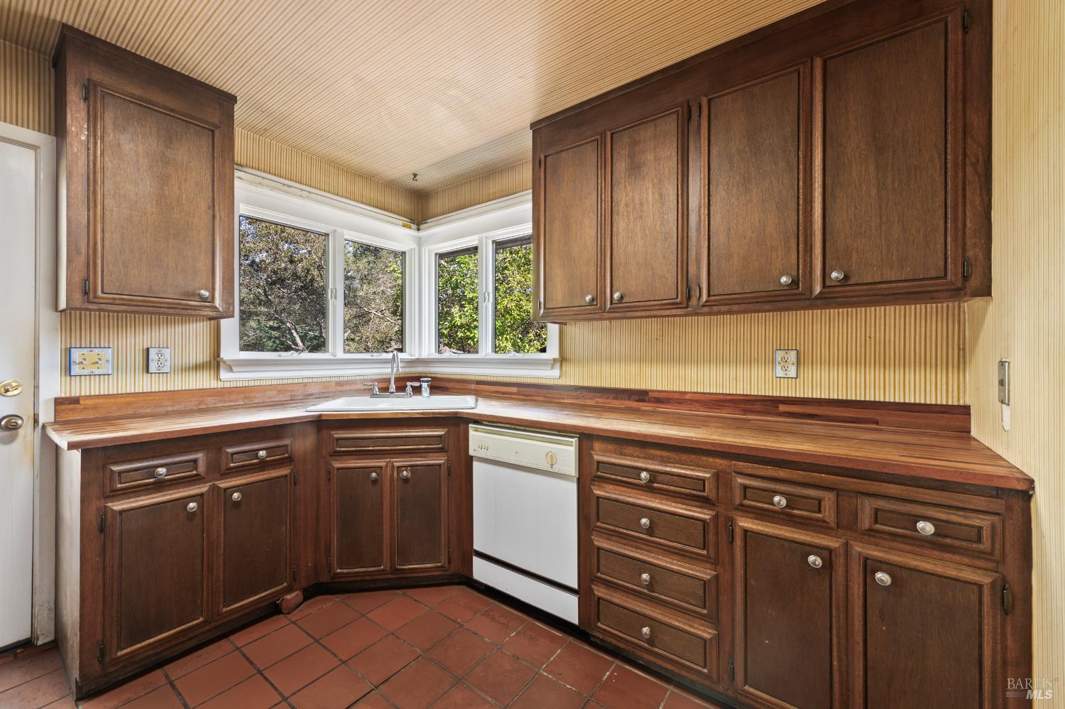 2 Baytree Lane San Anselmo, CA 94960 - Photo 10 of 23