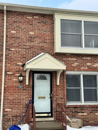 $89,000 | 20041 Great Oaks Circle North, Unit 317, Clinton Township, MI 48036
