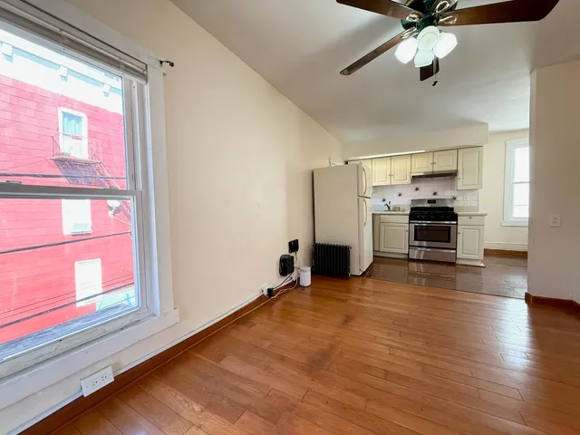 $1,950 | 150 Academy Street, Unit 2, Jersey City, NJ 07302