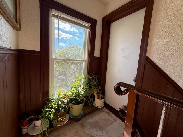 $1,950 | 150 Academy Street, Unit 2, Jersey City, NJ 07302