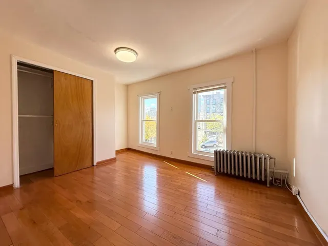 $1,950 | 150 Academy Street, Unit 2, Jersey City, NJ 07302