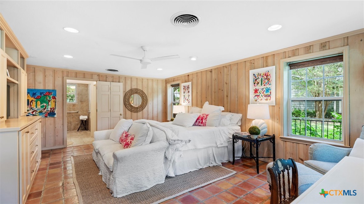 2323 Terminal Loop Road McQueeney, TX 78123 - Photo 12 of 43