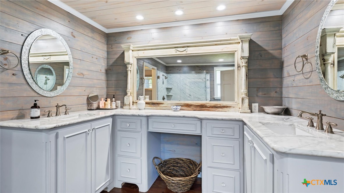 2323 Terminal Loop Road McQueeney, TX 78123 - Photo 19 of 43