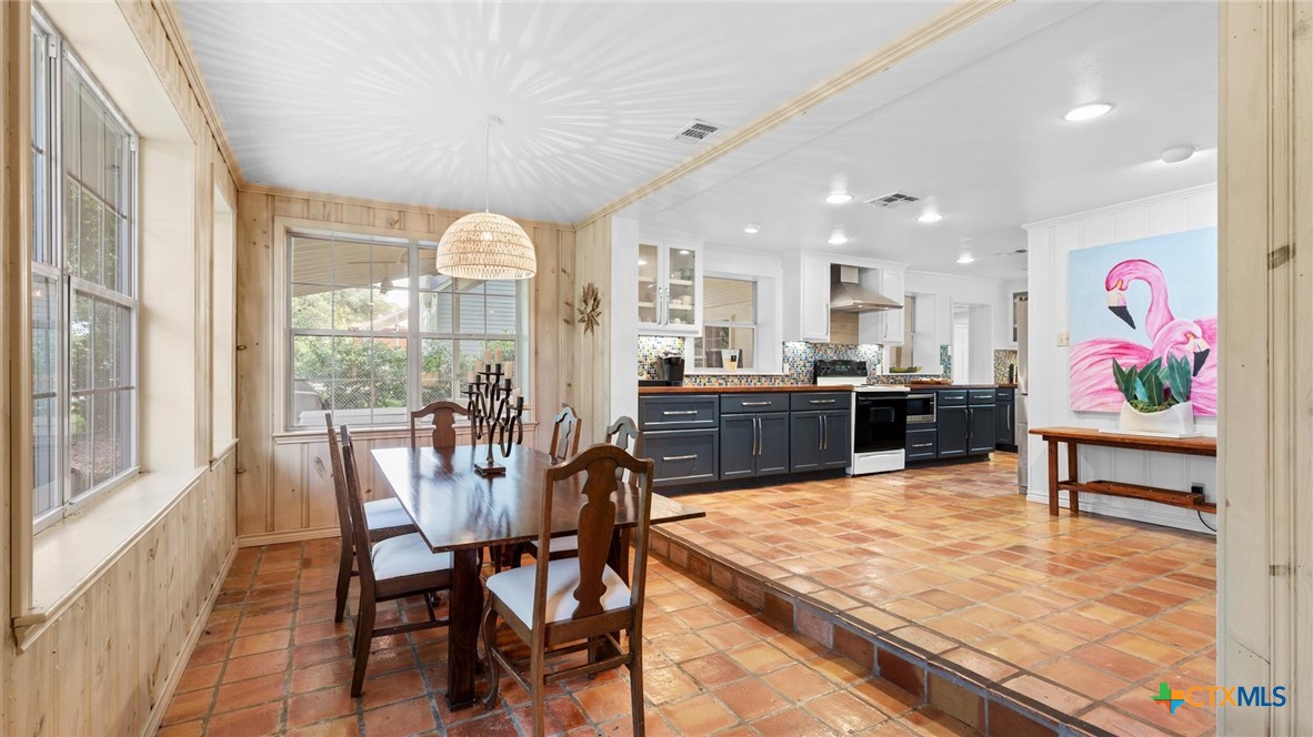 2323 Terminal Loop Road McQueeney, TX 78123 - Photo 6 of 43