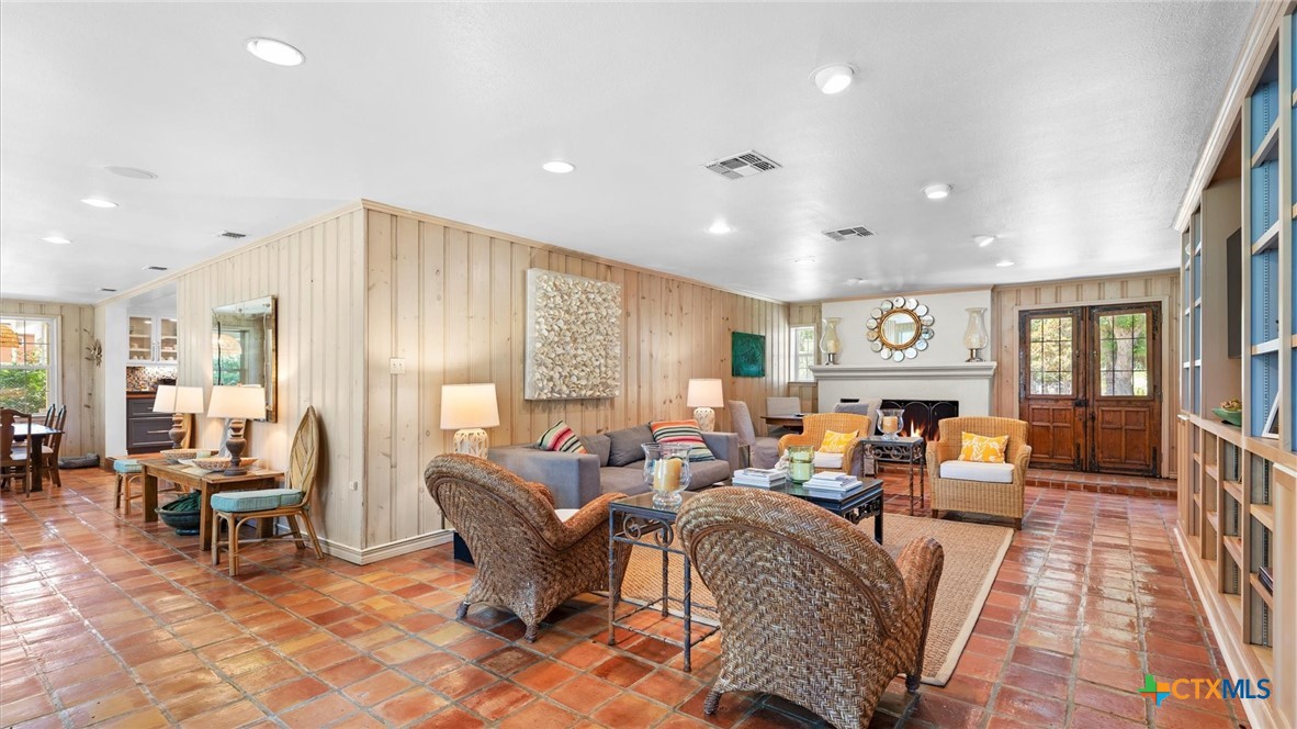 2323 Terminal Loop Road McQueeney, TX 78123 - Photo 8 of 43