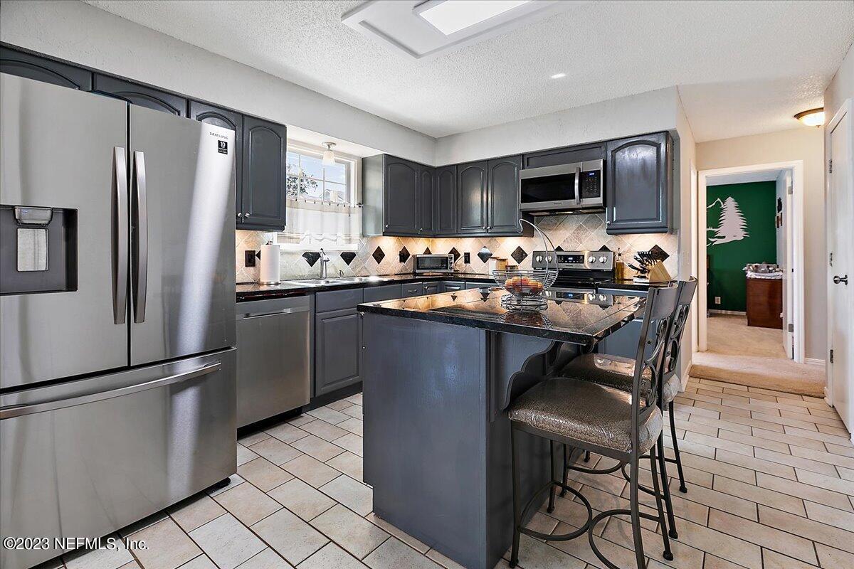 8158 Crosswind Road Jacksonville, FL 32244 - Photo 6 of 20 07-Kitchen
