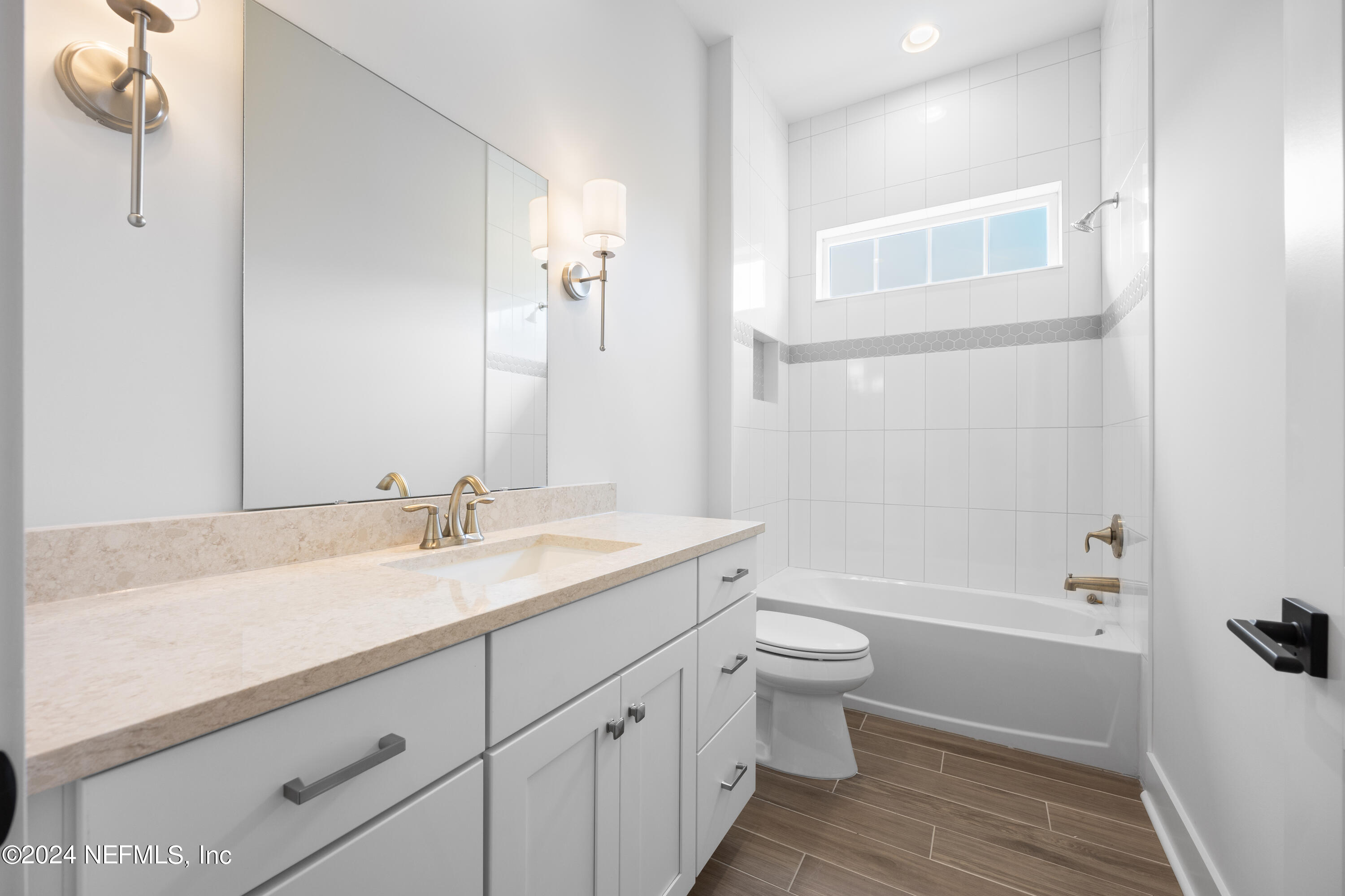 9539 Waterford Road Jacksonville, FL 32257 - Photo 28 of 46 HALL BATH