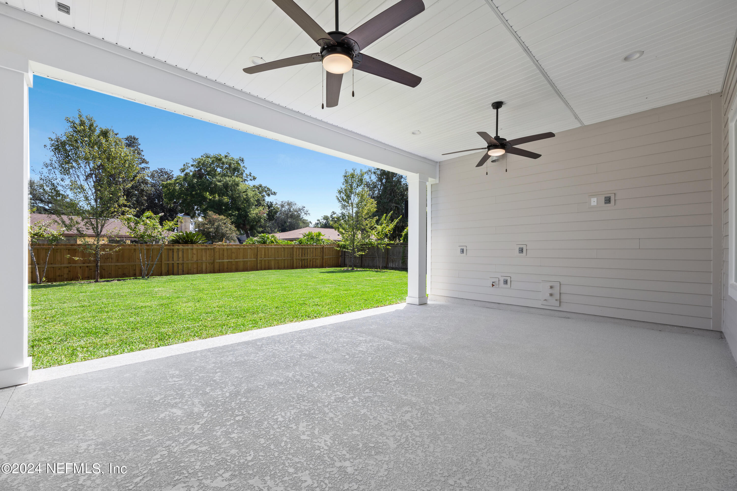 9539 Waterford Road Jacksonville, FL 32257 - Photo 3 of 46 COVERED LANAI