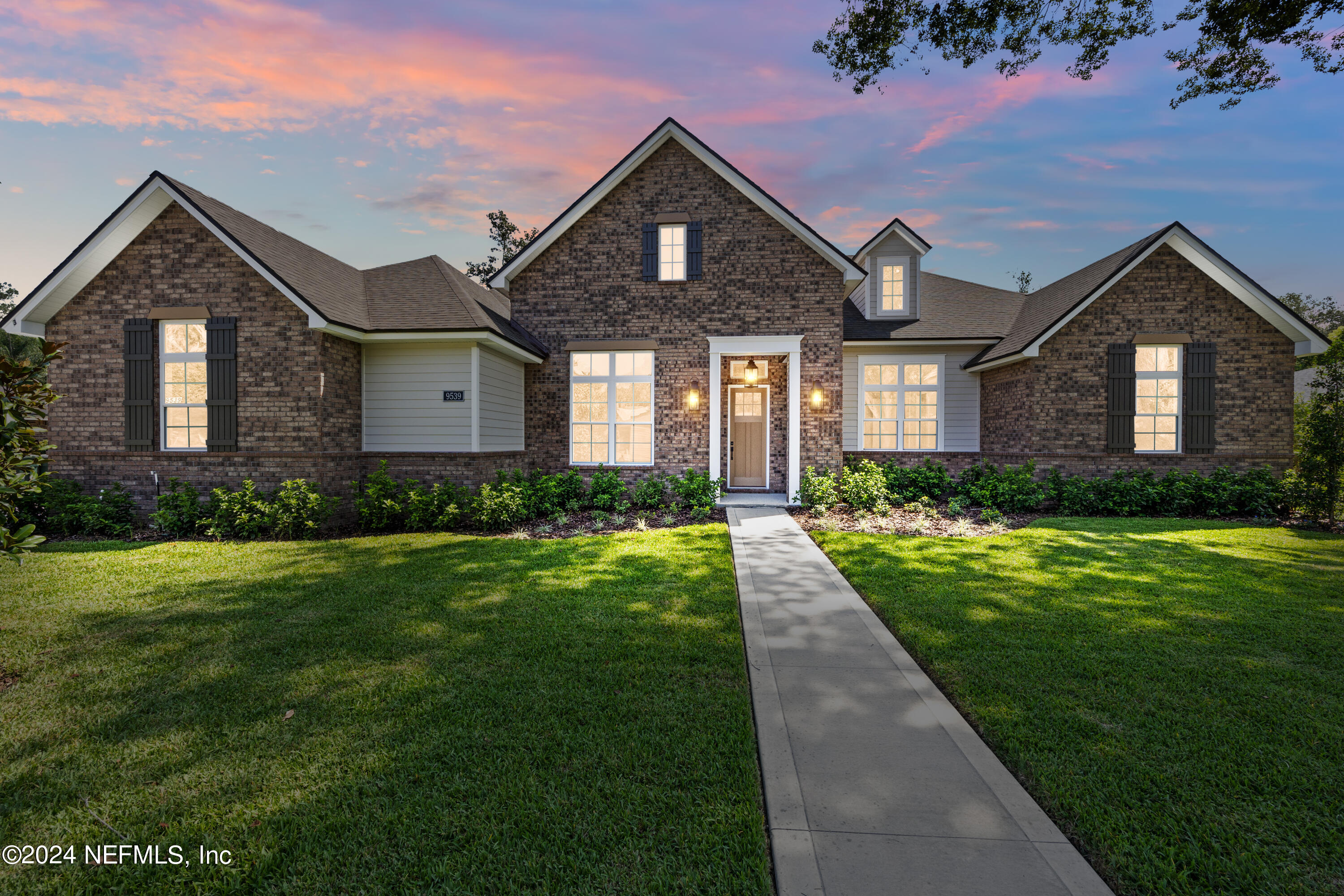 9539 Waterford Road Jacksonville, FL 32257 - Photo 38 of 46 NIGHT TIME AMBIENCE