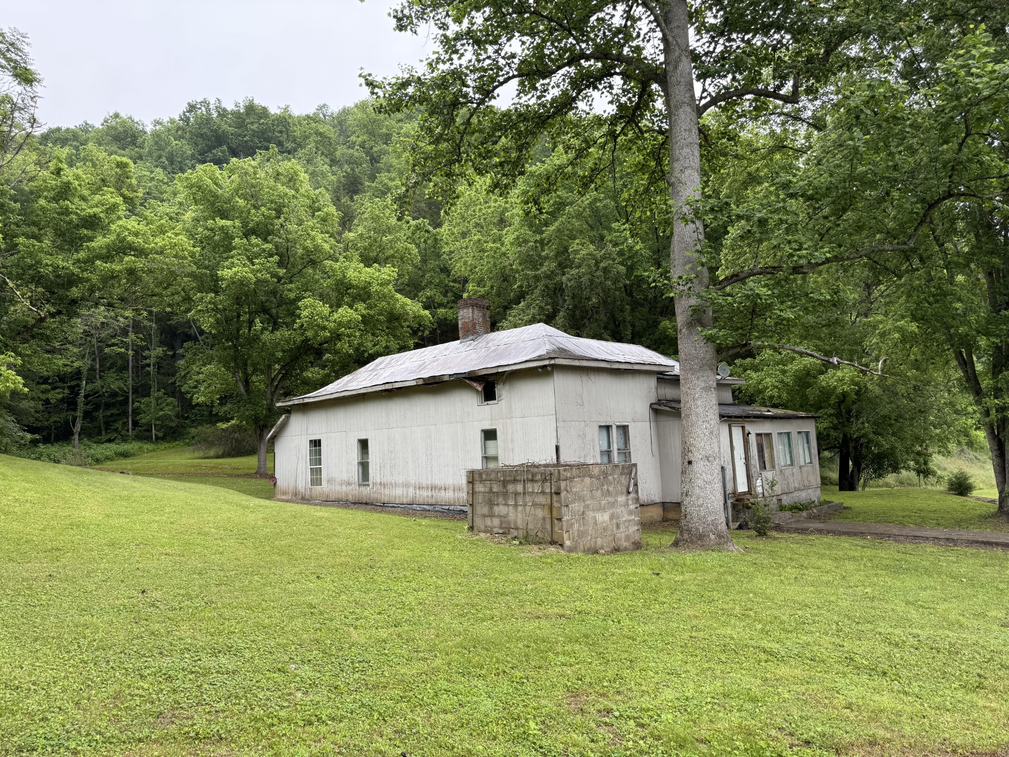 6908 Jennings Creek Road Red Boiling Springs, TN 37150 - Photo 6 of 6 Gallery Image 6
