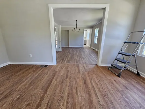 $1,950 | 1120 Morningside Drive, Gainesville, GA 30501