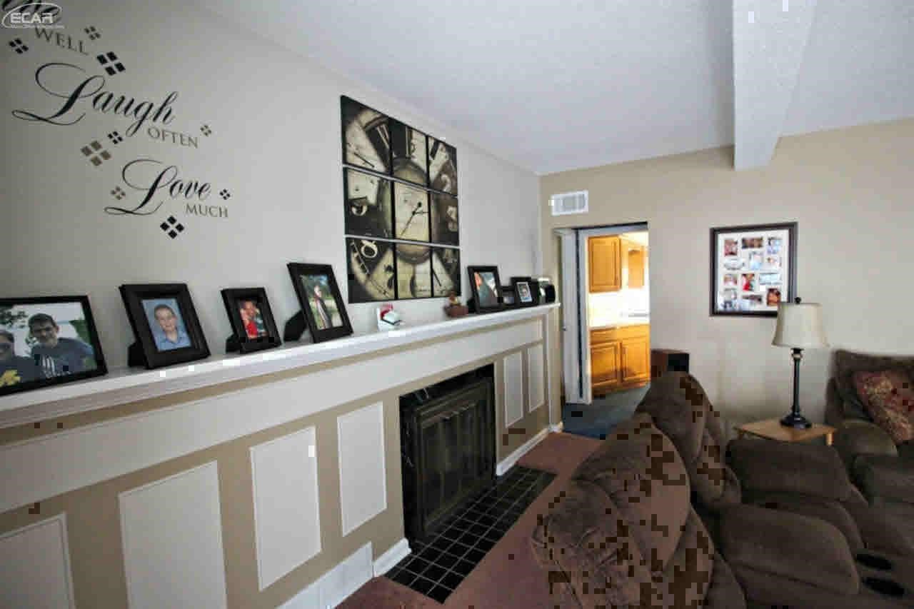 7139 Johnson Road Flushing, MI 48433 - Photo 4 of 31 21362999-3.JPG