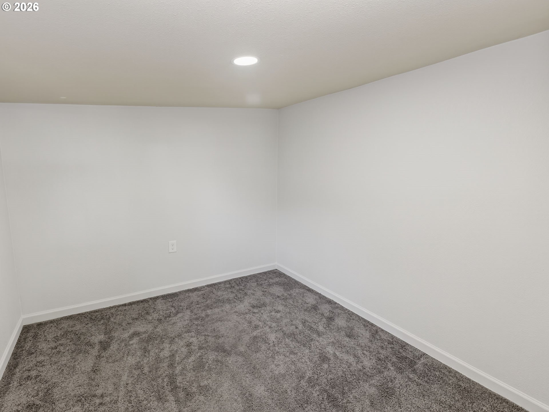 10405 Southwest Denney Road, Unit 31 Beaverton, OR 97008 - Photo 17 of 44 a view of empty room
