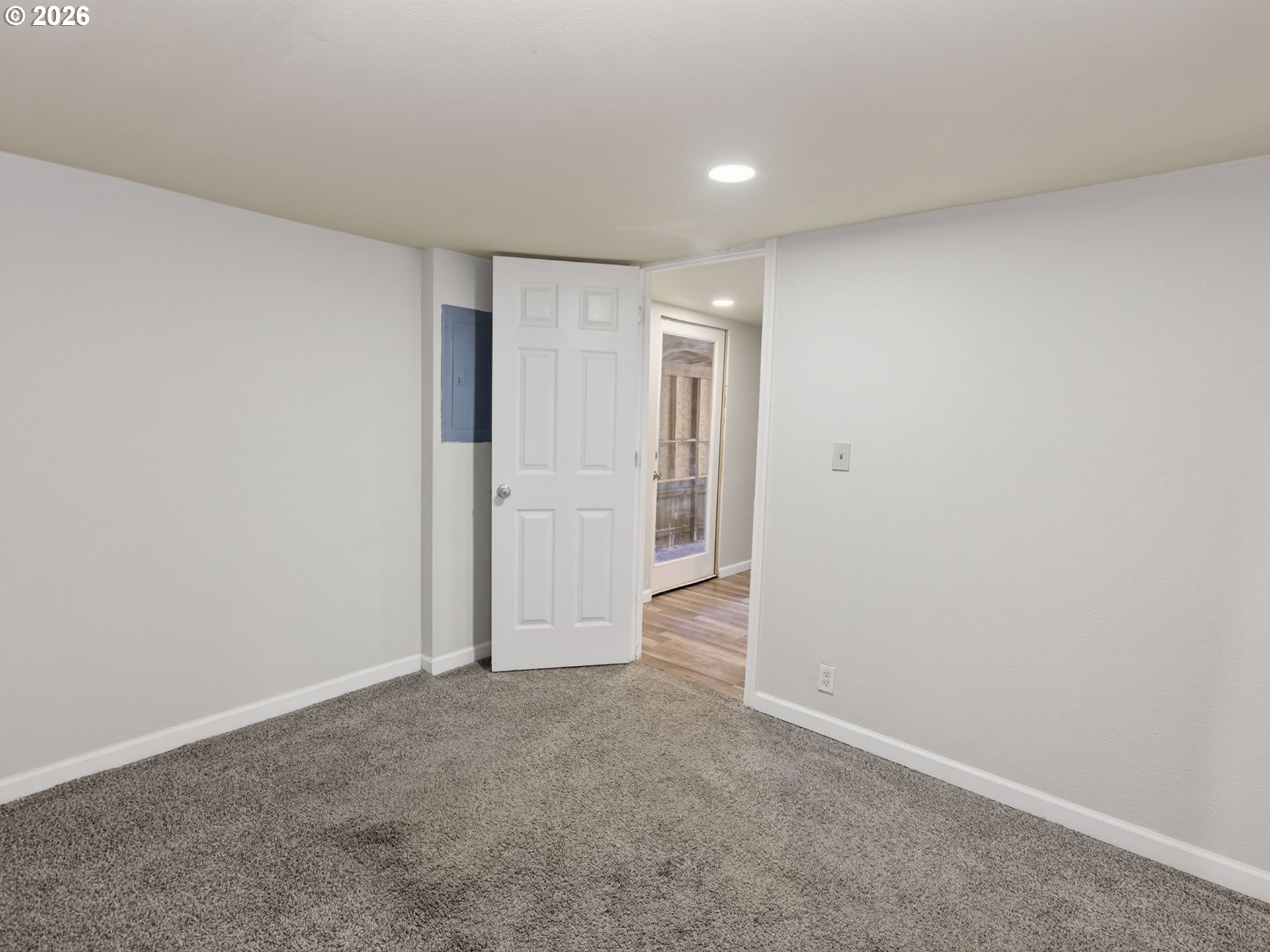 10405 Southwest Denney Road, Unit 31 Beaverton, OR 97008 - Photo 27 of 44 a view of hallway with closet