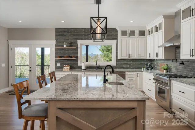 $1,800,000 | 1555 Royal Lane, Lenoir, NC 28645