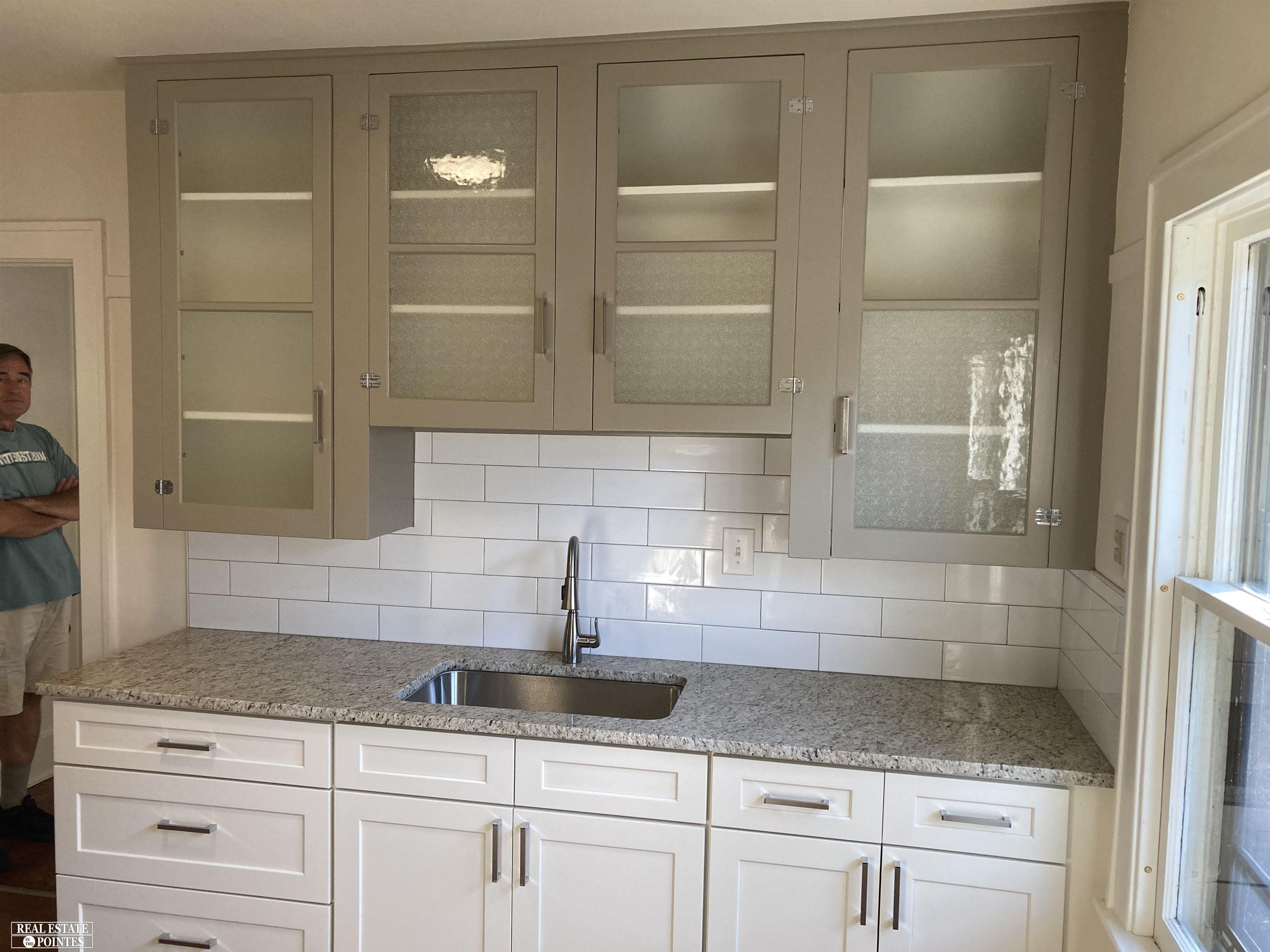 917 Nottingham Road Grosse Pointe, MI 48230 - Photo 8 of 16