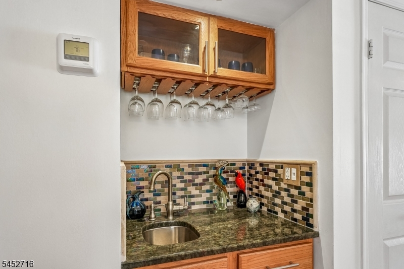 65 Winthrop Road Monroe Township, NJ 08831 - Photo 10 of 35 Gallery Image 10