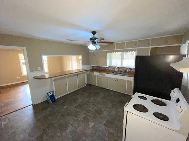 $182,000 | 2011 West 5th Street, Clifton, TX 76634