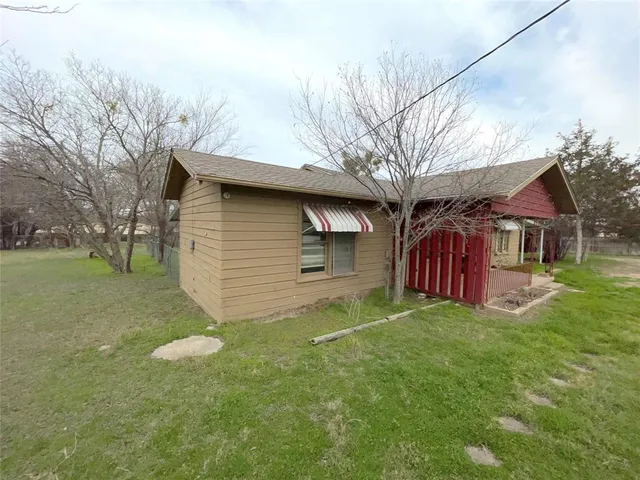 $182,000 | 2011 West 5th Street, Clifton, TX 76634