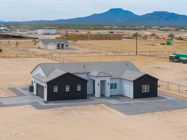 $520,000 | 43419 West Carefree Place, Stanfield, AZ 85172