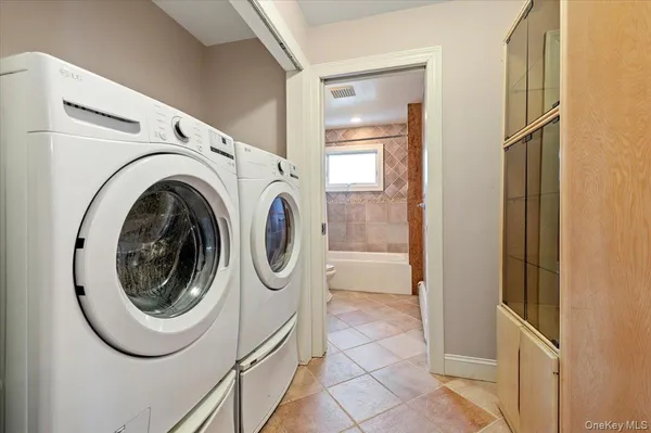 $5,600 | 234 South Pershing Avenue, Bethpage, NY 11714