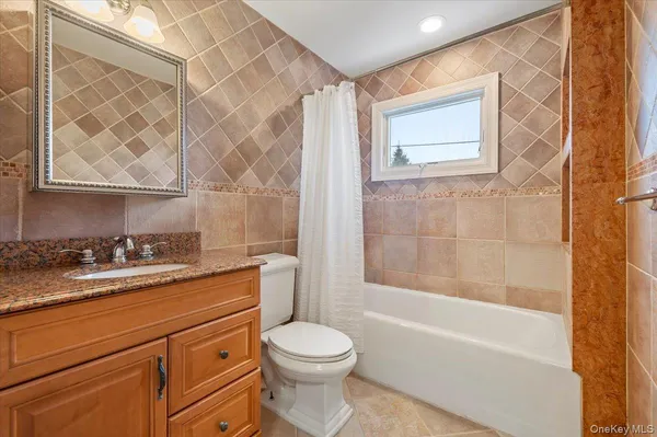 $5,600 | 234 South Pershing Avenue, Bethpage, NY 11714