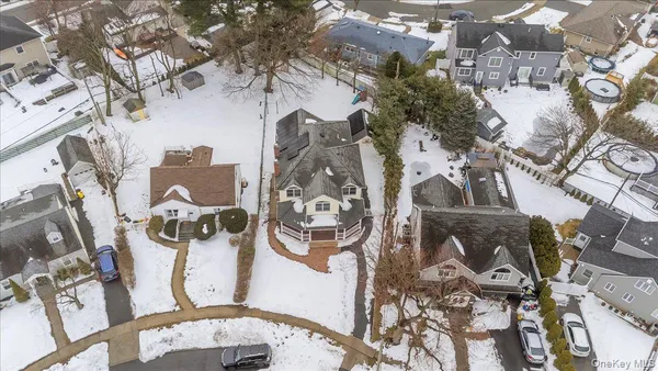 $5,600 | 234 South Pershing Avenue, Bethpage, NY 11714