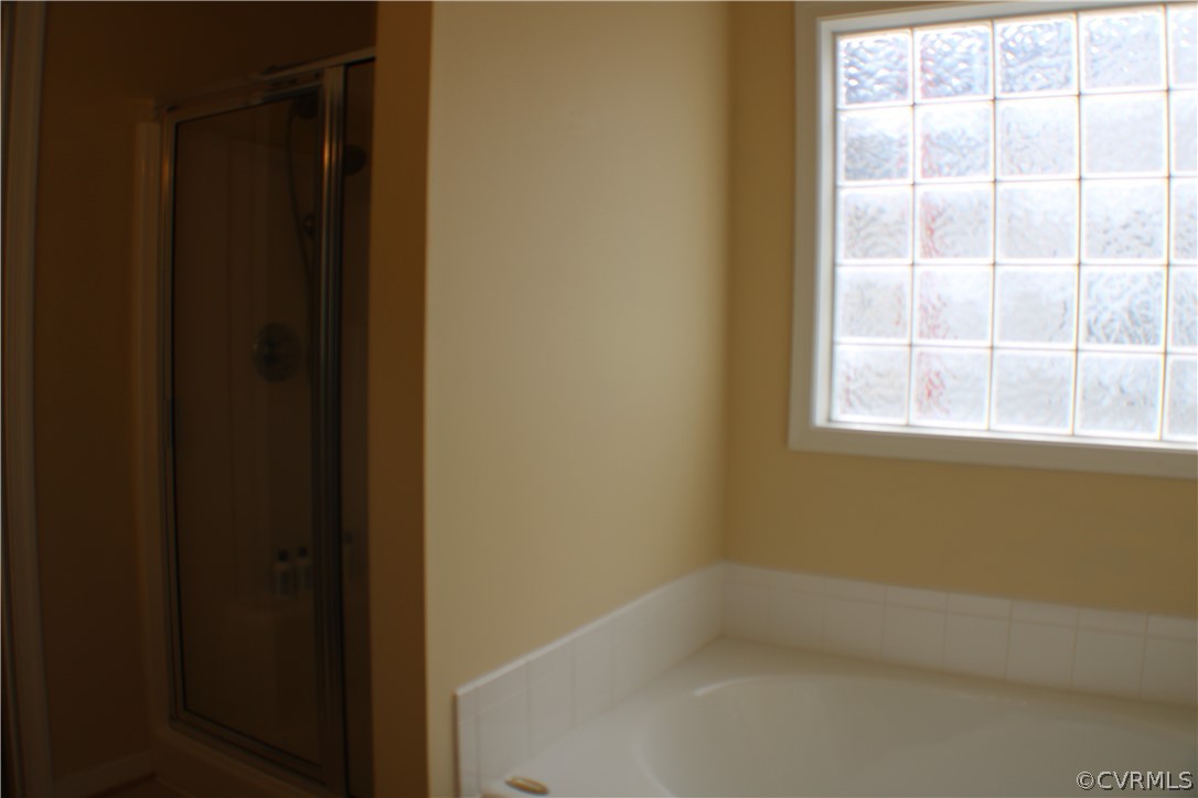 8530 Easton Ridge Place Chesterfield, VA 23832 - Photo 16 of 36 Gorgeous primary bath w/double sinks, soaking tub