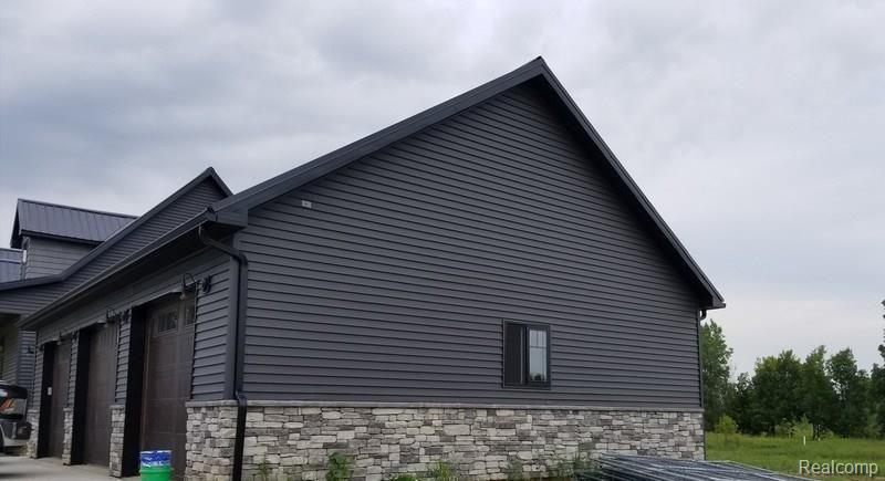 2184 Krouse Road Owosso, MI 48867 - Photo 5 of 97 24181910-5.jpg