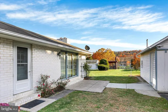 $240,000 | 235 West Main Street, New Bloomfield, PA 17068