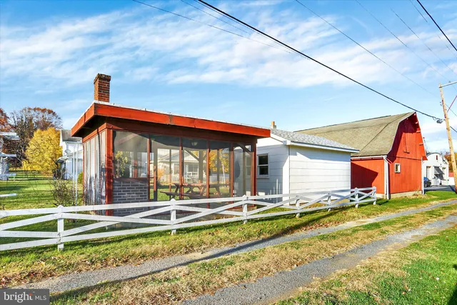 $240,000 | 235 West Main Street, New Bloomfield, PA 17068