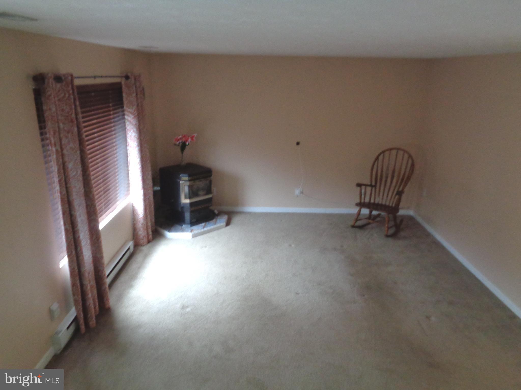 409 Breslin Road Joppa, MD 21085 - Photo 11 of 22 Living Room