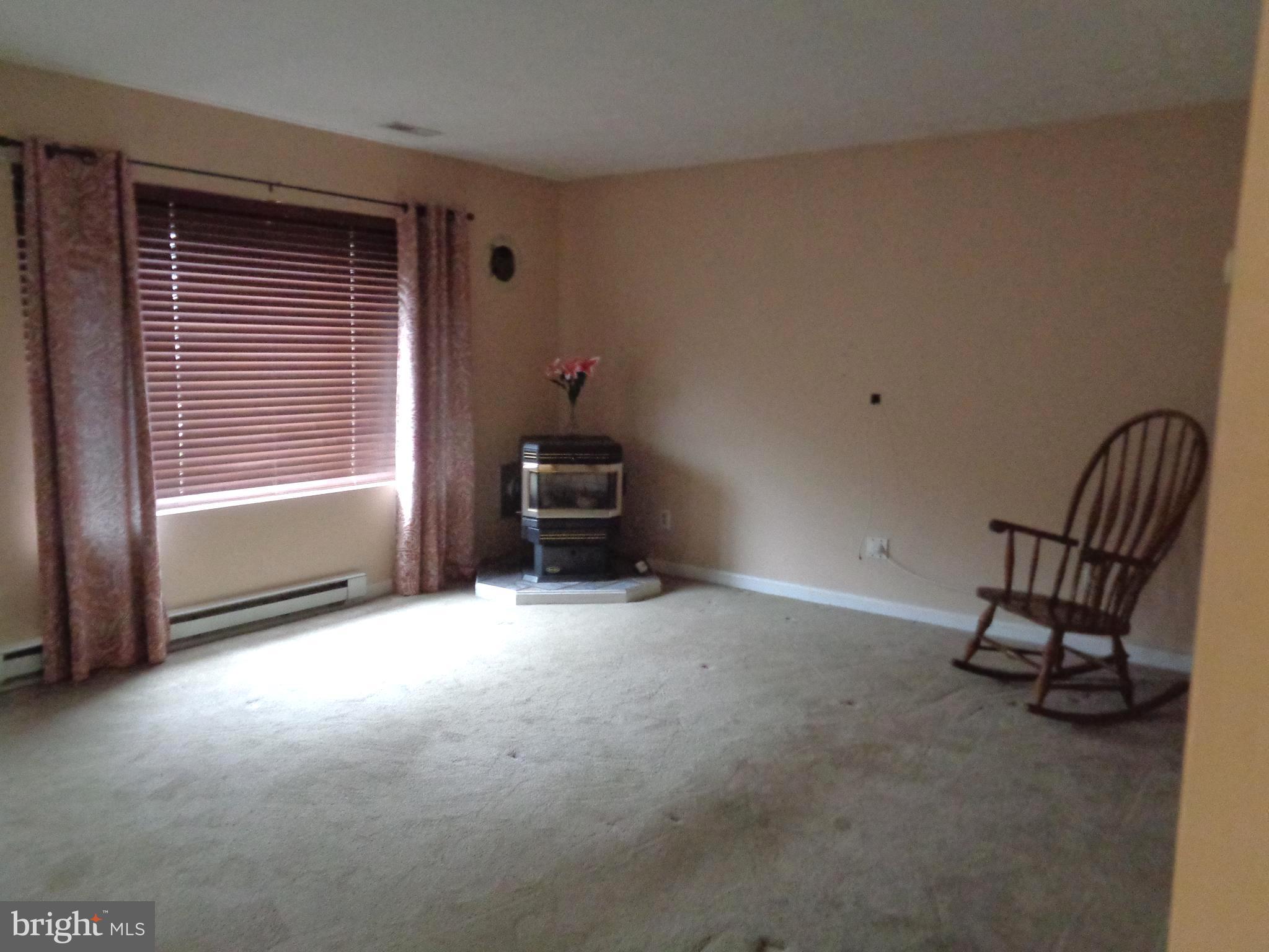 409 Breslin Road Joppa, MD 21085 - Photo 10 of 22 Living Room