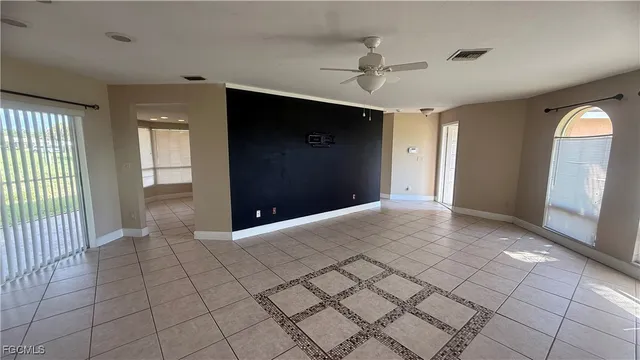 $1,550 | 412 Glendale Avenue, Lehigh Acres, FL 33936