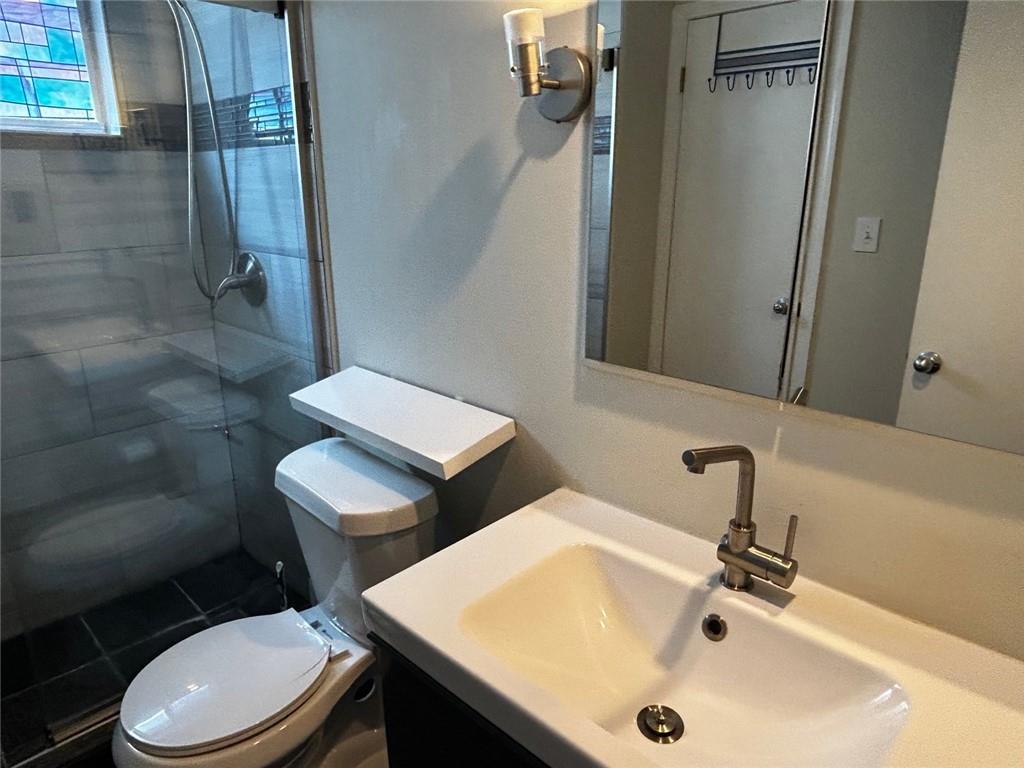 3501 Roswell Road, Unit 501 Atlanta, GA 30305 - Photo 25 of 27 Gallery Image 25