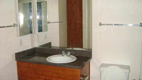 909 East Camelback Road, Unit 1047 Phoenix, AZ 85014 - Photo 5 of 5 Bathroom
