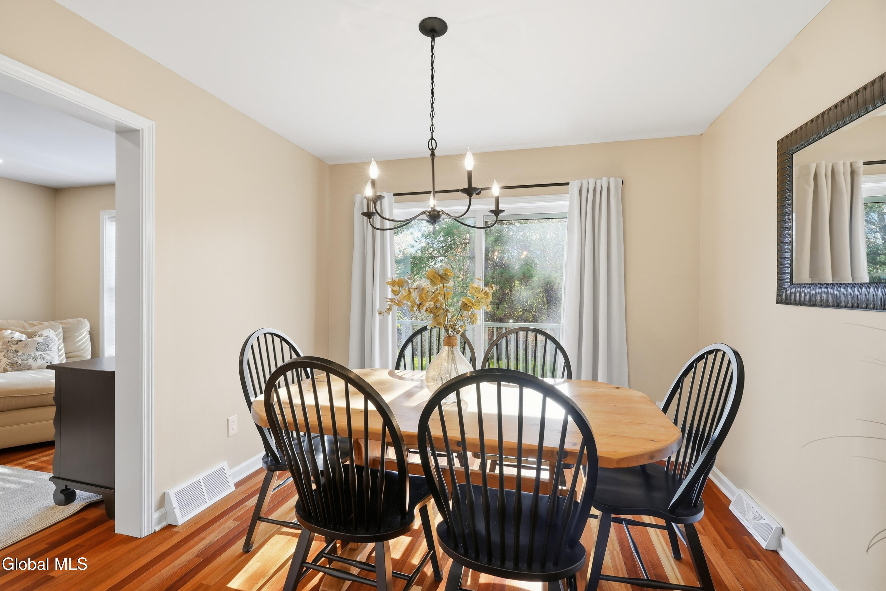167 Harvard Road Colonie, NY 12189 - Photo 11 of 27 dining room