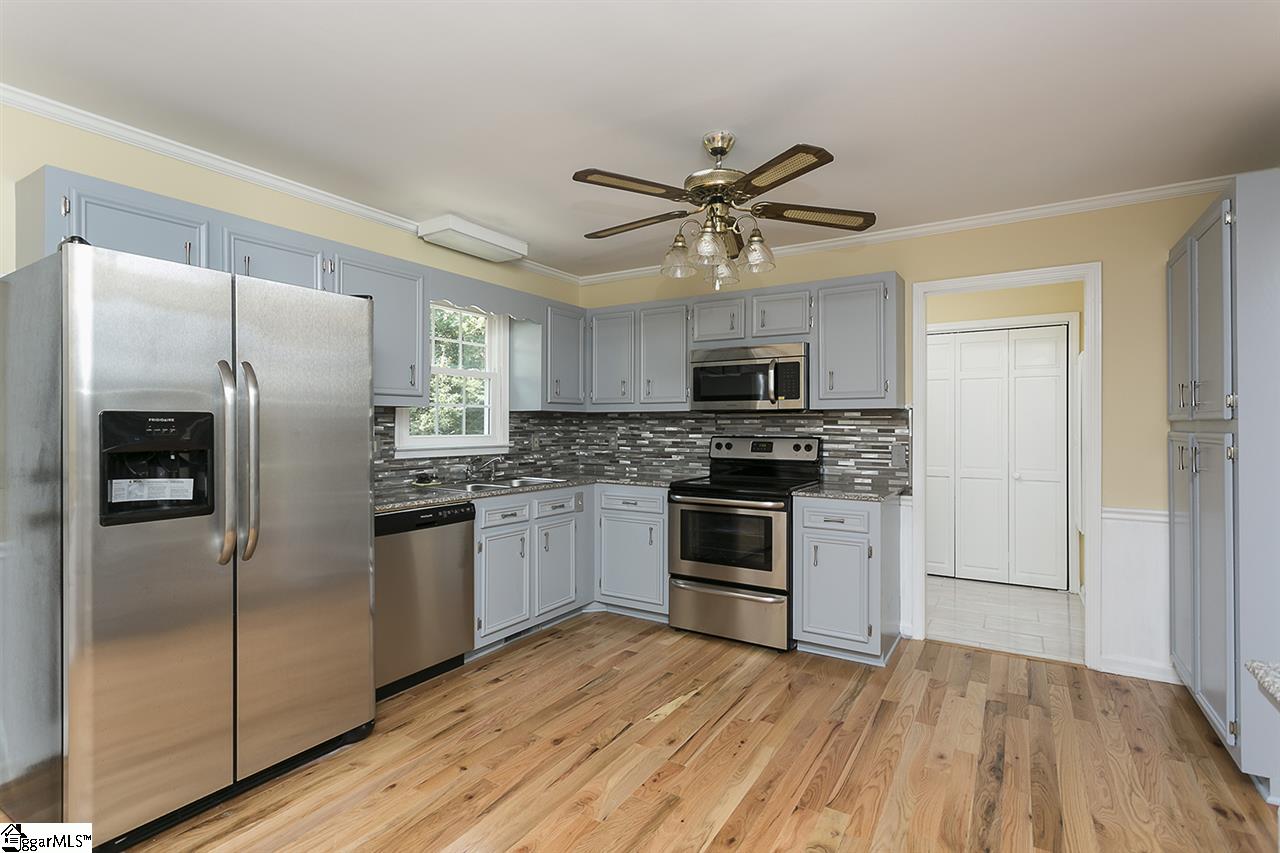 111 Watt Rogers Road Pelzer, SC 29669 - Photo 9 of 36