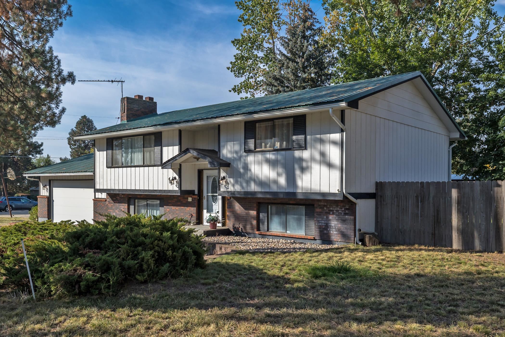 409 North Colville Road Deer Park, WA 99006 - Photo 1 of 33 Gallery Image 1