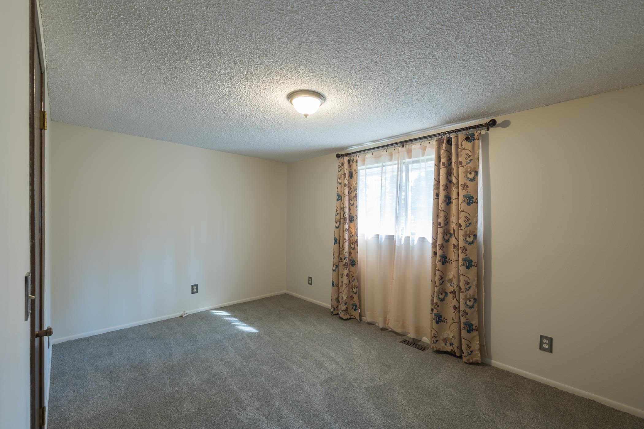 409 North Colville Road Deer Park, WA 99006 - Photo 15 of 33 Gallery Image 15
