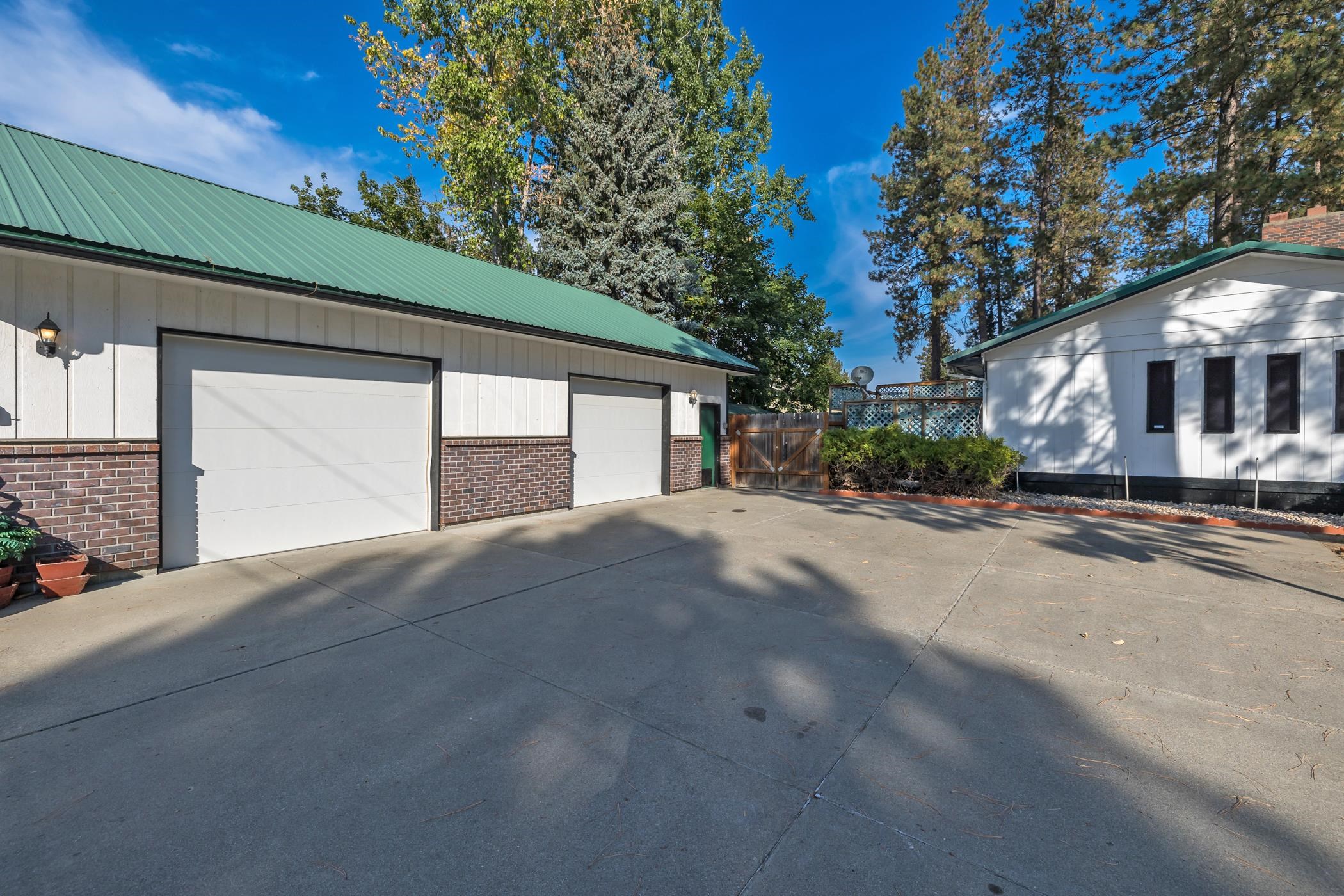 409 North Colville Road Deer Park, WA 99006 - Photo 3 of 33 Gallery Image 3
