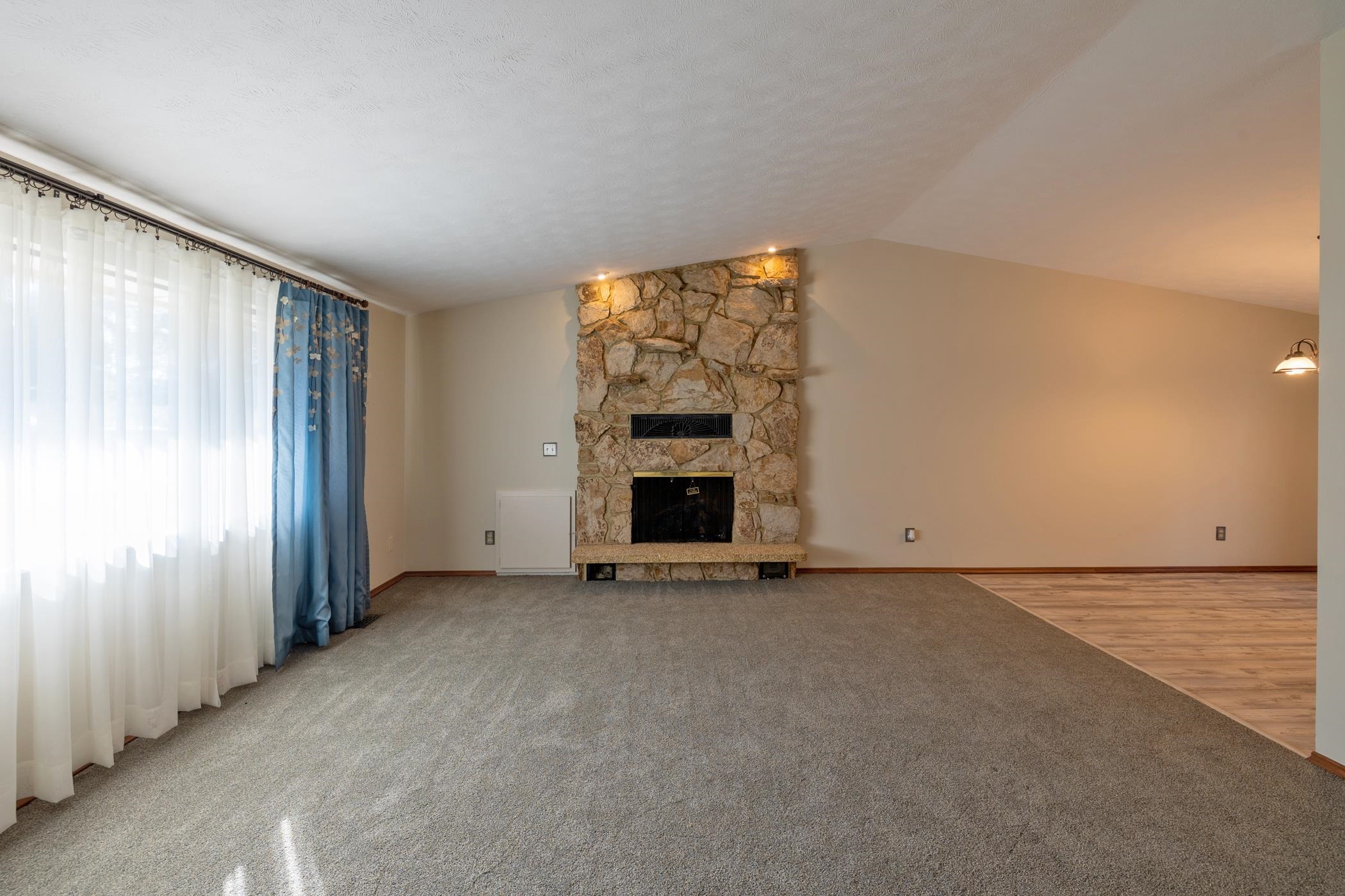 409 North Colville Road Deer Park, WA 99006 - Photo 4 of 33 Gallery Image 4