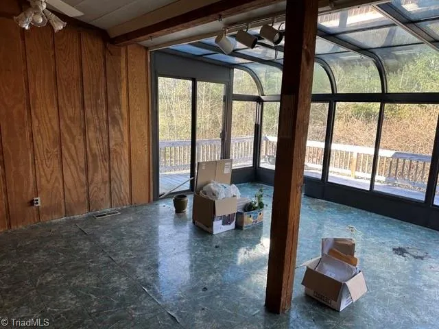 $1,000,000 | 290 Painter Lane, McGrady, NC 28649