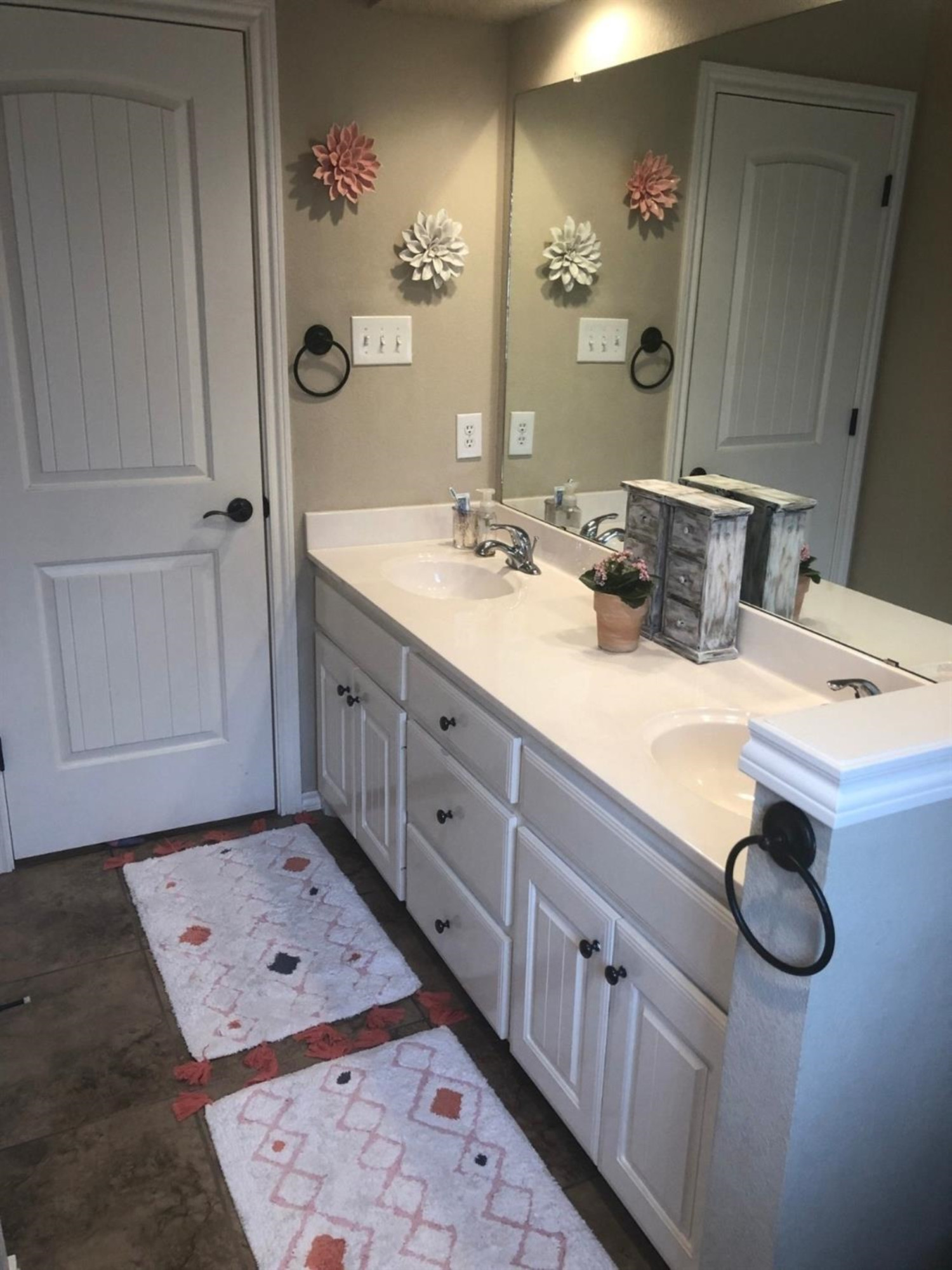 5506 105th Street Lubbock, TX 79424 - Photo 17 of 31 Guest Bathroom