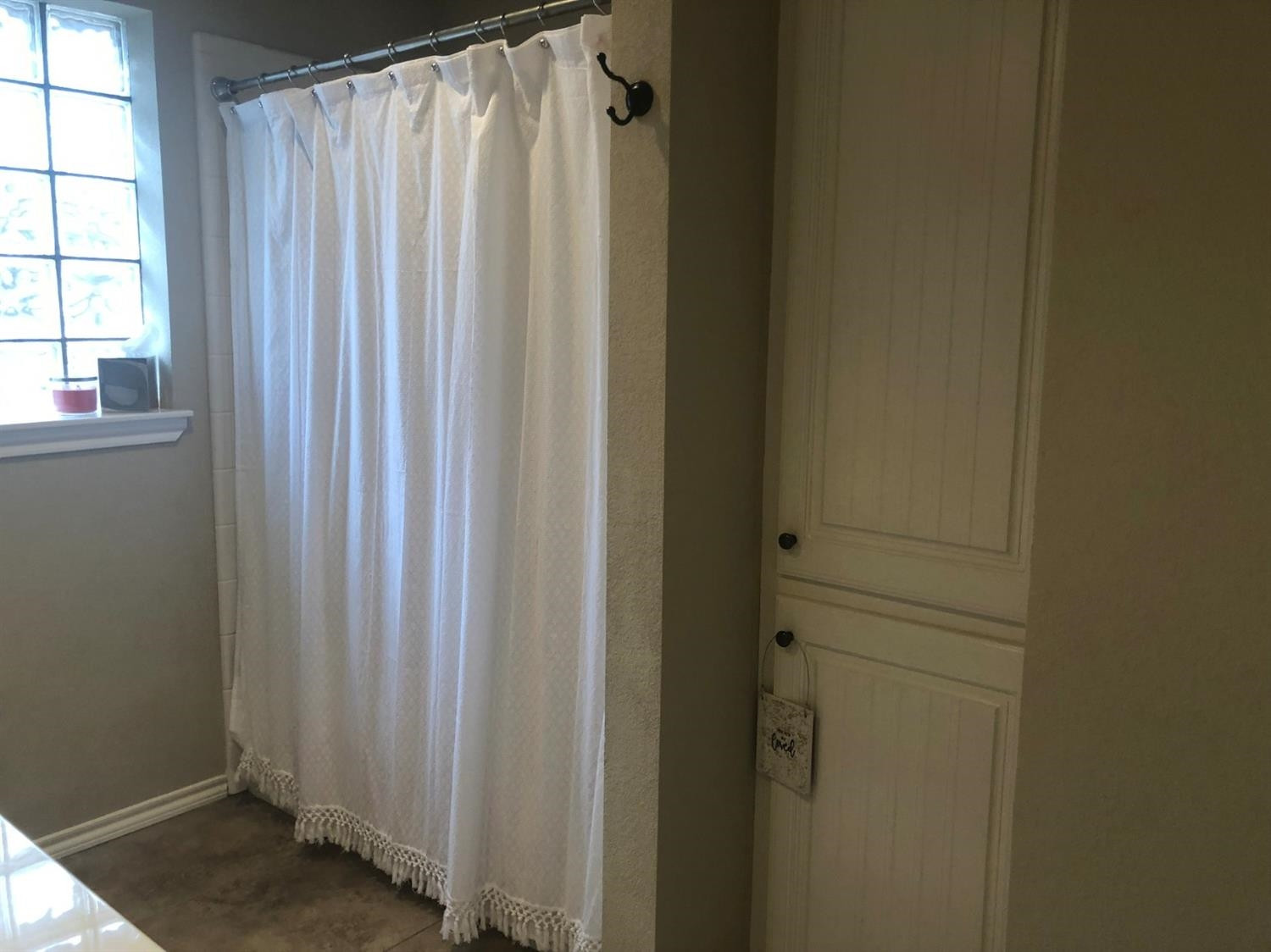 5506 105th Street Lubbock, TX 79424 - Photo 18 of 31 Guest Bathroom