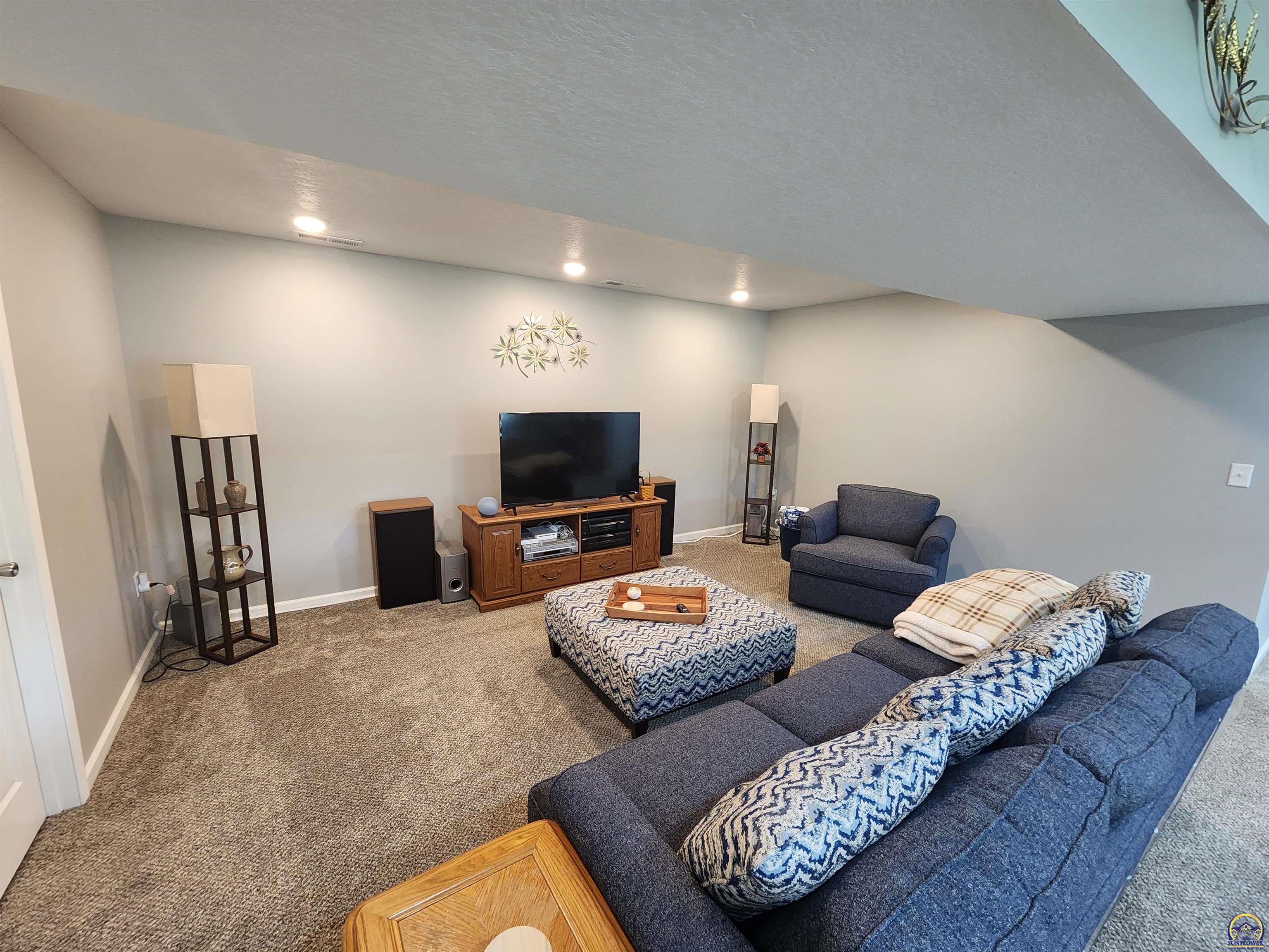 901 Riverside Court Emporia, KS 66801 - Photo 24 of 39